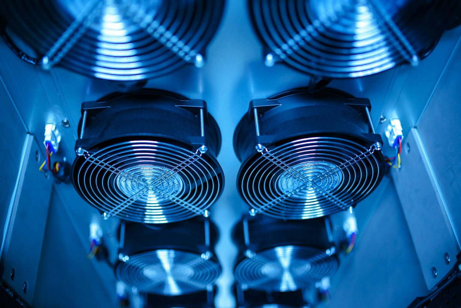 Why Data Centers Are Switching to Liquid Cooling for AI Workloads Modern data center server room with cooling infrastructure and equipment racks