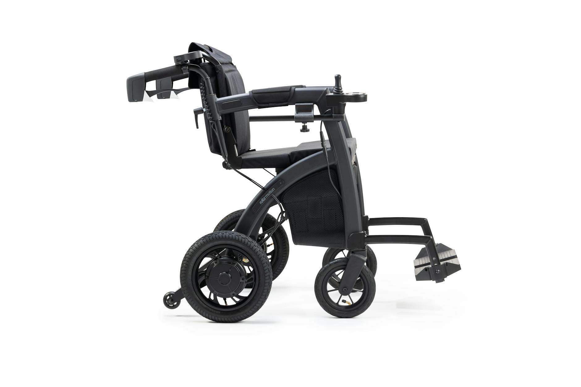 Advanced circuit board with microprocessors and electronic components for camera processing