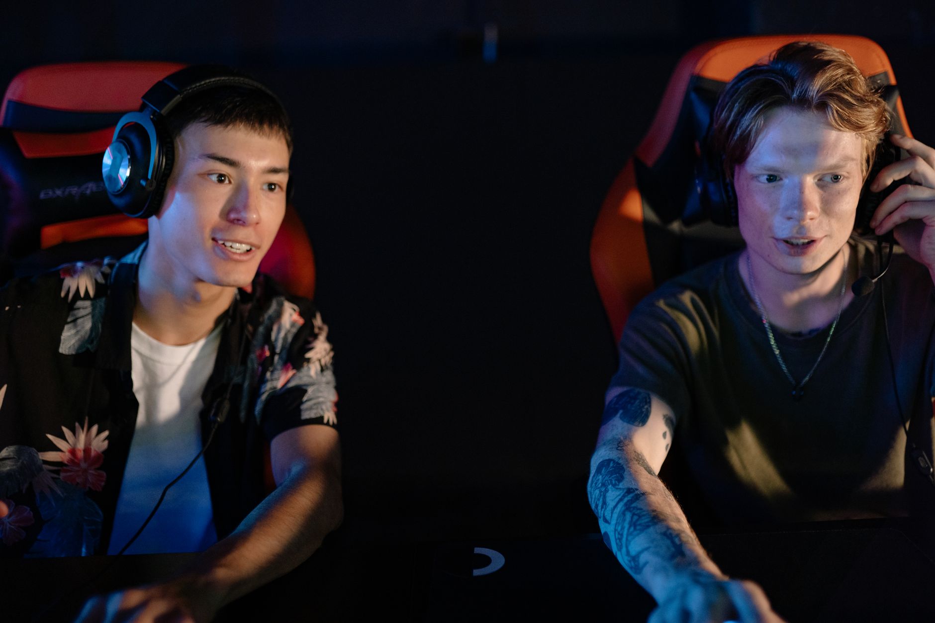 Players engaged in online multiplayer gaming session, illustrating co-op gameplay discussion around Elden Ring Nightreign